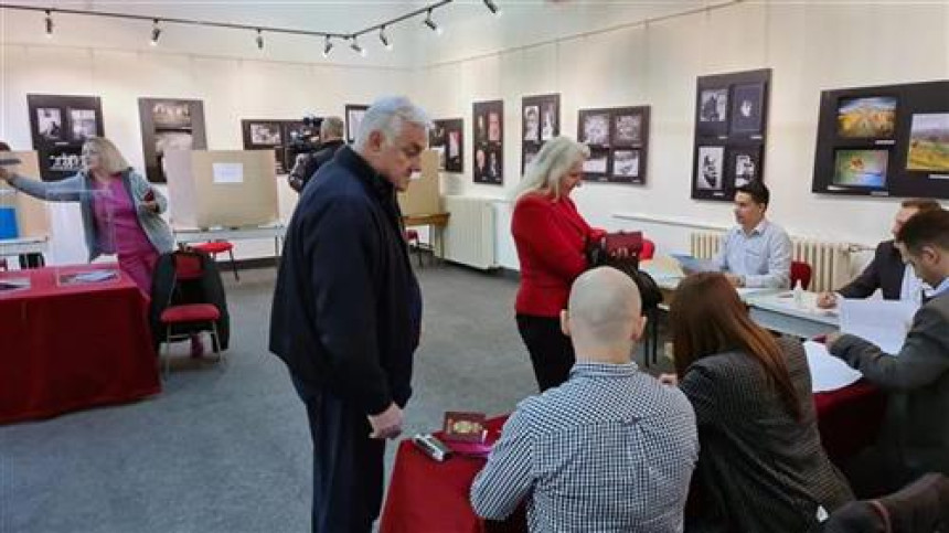 U BiH otvoreno 15 biračkih mjesta za glasanje u Srbiji