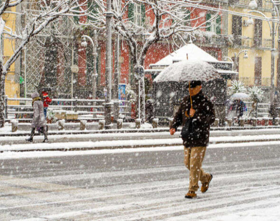 Zima se vratila u Italiju, pao snijeg