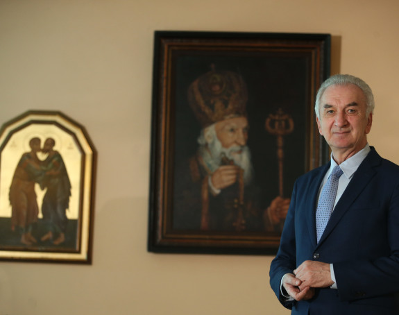 Честитка Вучићу: Јака Србија снажан ослонац и Српској