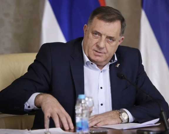 I Dodik čestitao Aleksandru Vučiću izbornu pobjedu