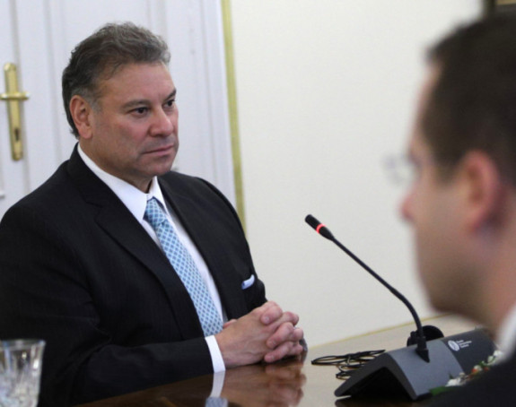 Problem u BiH je politička korupcija i ostanak na vlasti