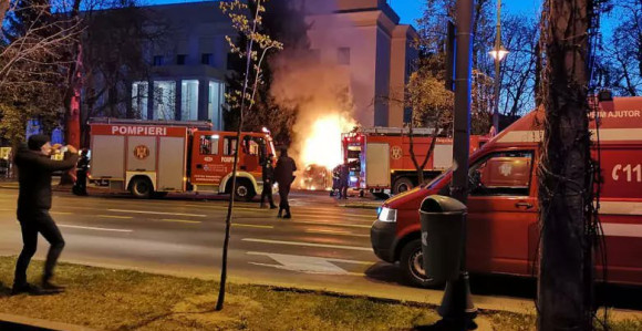 Zakucao se u kapiju Ambasade Rusije, poginuo muškarac