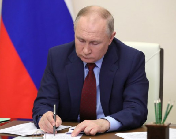 Na udaru sankcija mogle bi se naći i Putinove ćerke