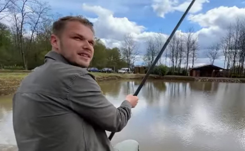 Станивуковића прати срећа: Упецао велику рибу