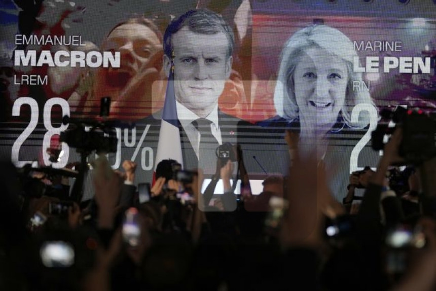 Prvi rezultati: Makron i Le Pen idu u drugi krug