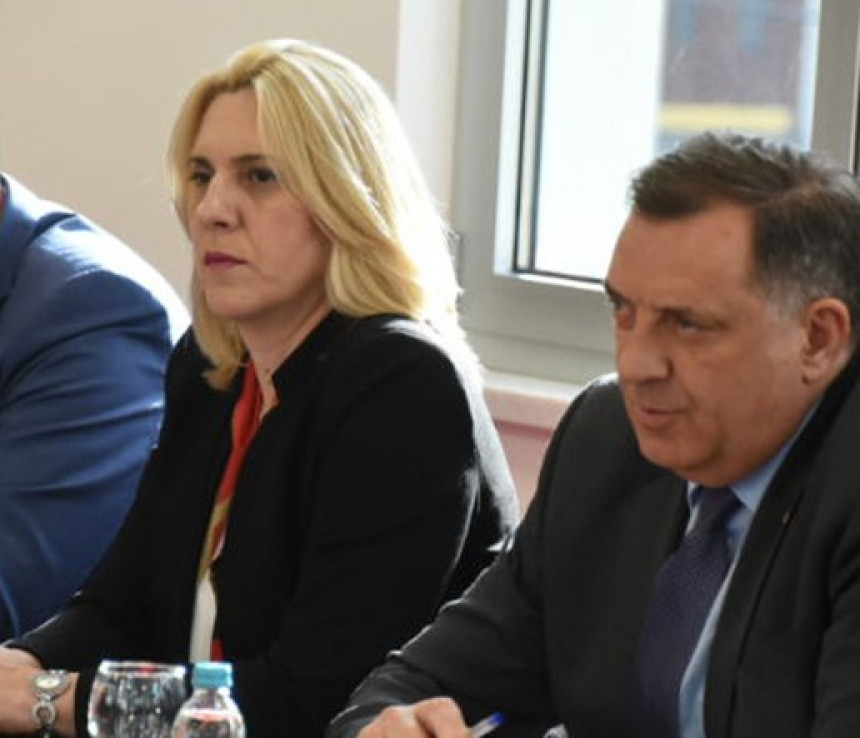 UK uvelo sankcije Miloradu Dodiku i Željki Cvijanović