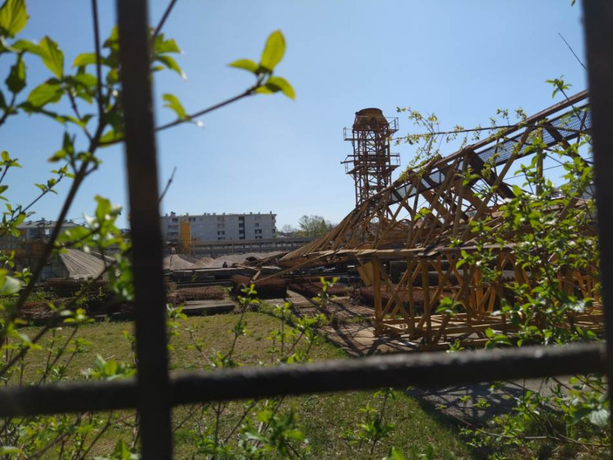 Srušio se kran na Starčevici, jedna osoba povrijeđena