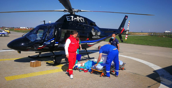 Povrijeđeni radnik helikopterom prebačen u Srbiju na liječenje