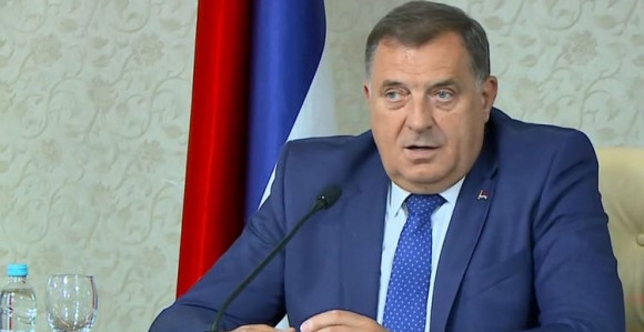 Огласио се Додик: Шмитова одлука је "кич и шунд" политике