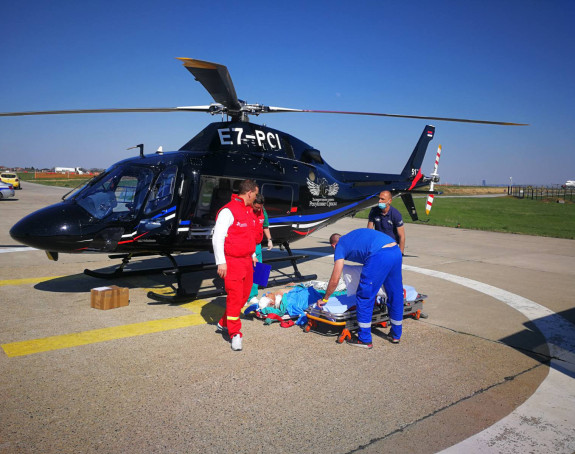 Povrijeđeni radnik helikopterom prebačen u Srbiju na liječenje