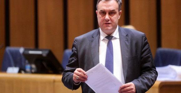 Ostavka na sve funkcije zbog sankcija Amerike