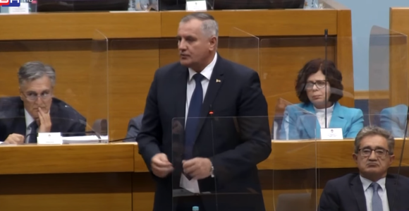 Višković poručio: Radim po zakonu, ne plašim se sankcija