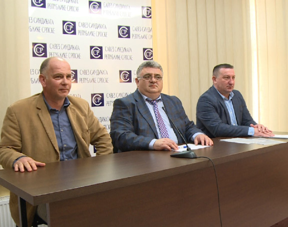 Синдикати траже накнаде за топли оброк и регрес