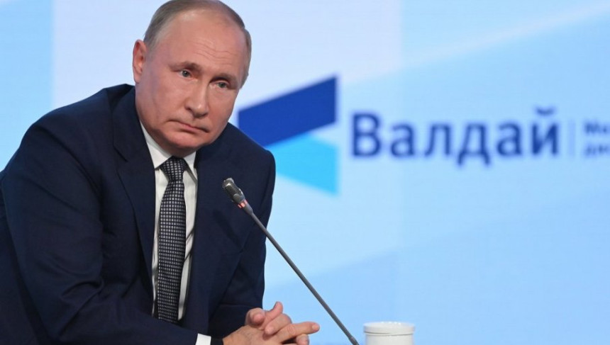 Putin: Trebalo bi da gradimo nove gasovode iz Sibira