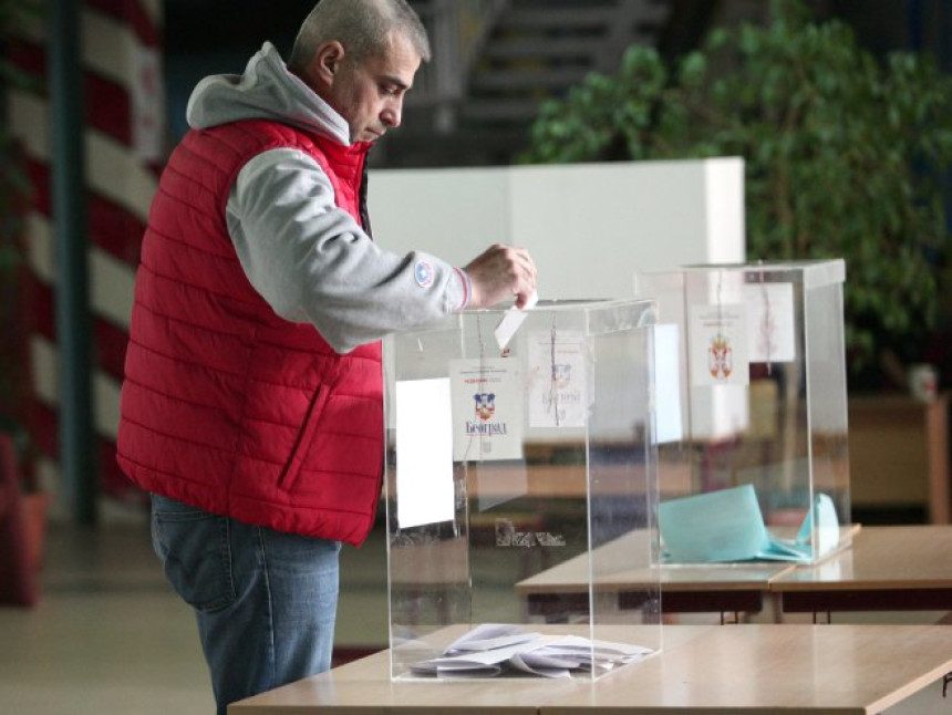 Otvorena birališta za ponovljene izbore