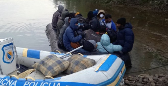 Pali migranti u Kozluku kod Zvornika