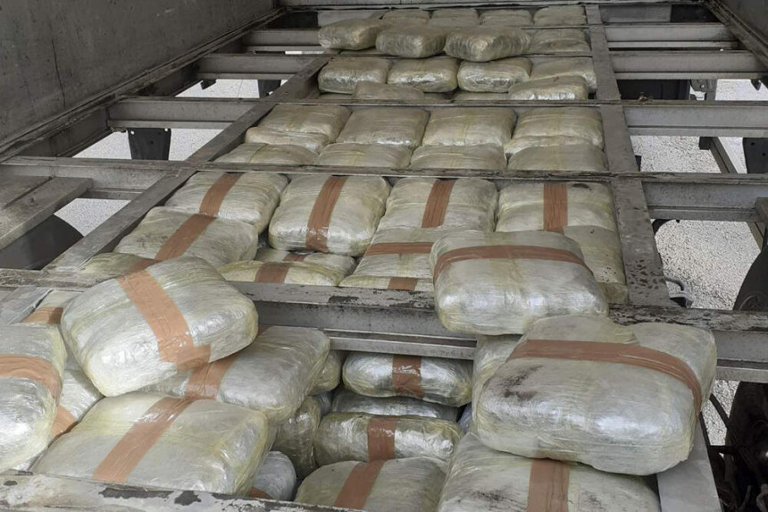 Zaplijenjeno 2,5 tona kokaina, bio među bananama