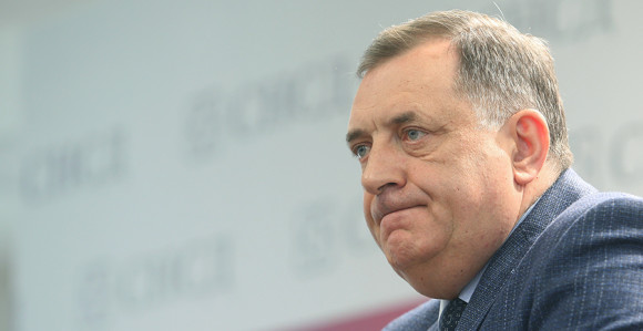 Dodik ipak popušta: Odgađa usvajanje zakona o vojsci i porezima Republike Srpske