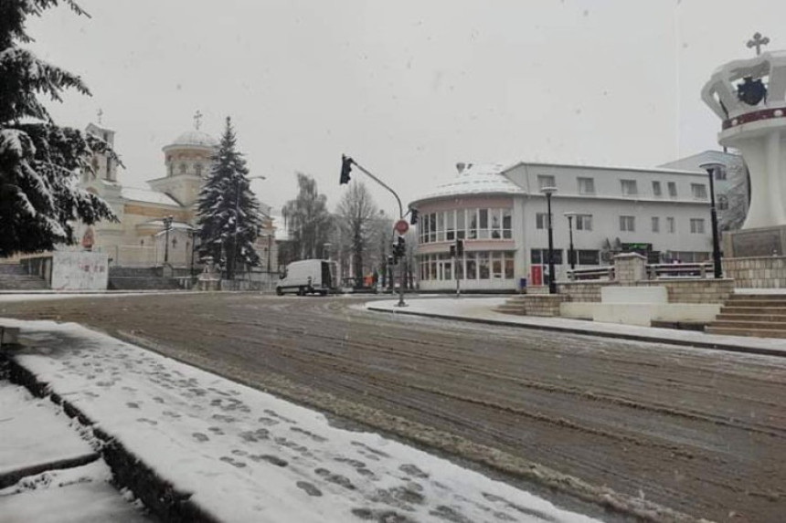 Aprilski snijeg prekrio Gacko i Nevesinje