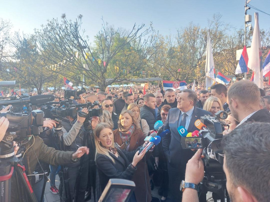 Dodik zadovoljan, skup protekao dostojanstveno