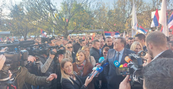 Dodik zadovoljan, skup protekao dostojanstveno