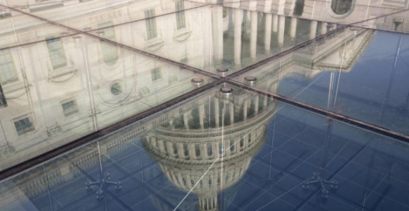 Zbog preleta vojnog aviona evakuisan Kapitol hil