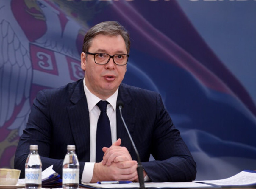 Vučić čestitao patrijarhu Porfiriju i vjernicima Vaskrs