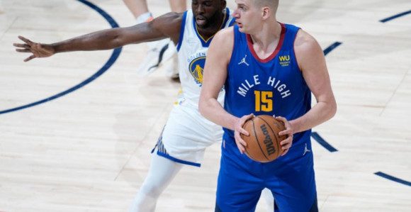 Ne pomaže ni sjajni Jokić, Golden Stejt poveo sa 3:0