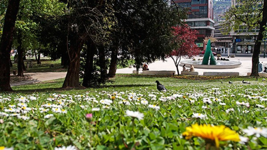 Pretežno oblačno, poslije podne više sunca