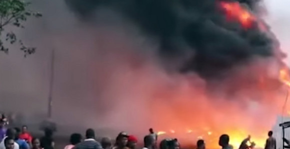 U skladištu nafte došlo do eksplozije, 100 osoba poginulo