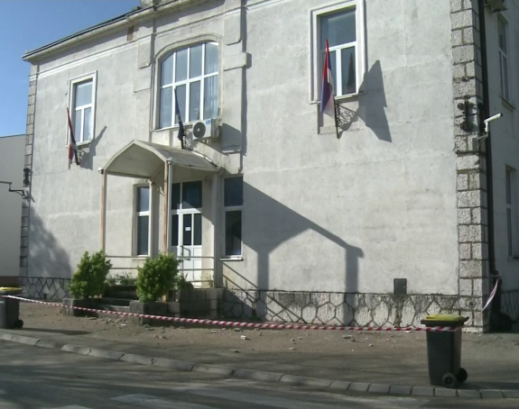 U Ljubinju oštećeni stambeni objekti i zgrada opštine