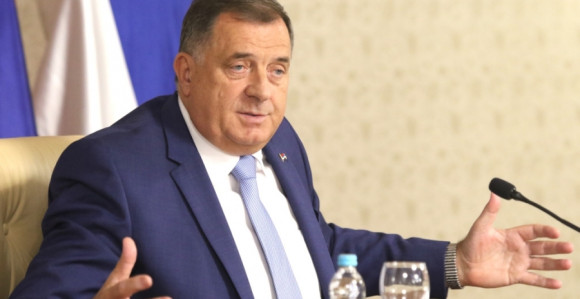 Додик зове Макрона на састанак због ситуације у БиХ
