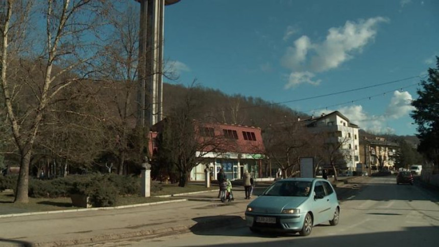 U Milićima obijeno i opljačkano više kuća