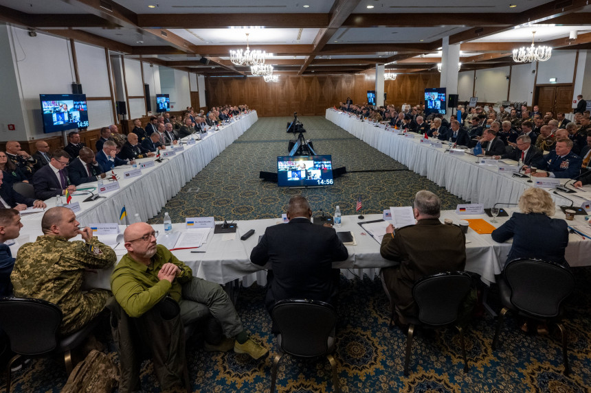Ministri SAD-a i 40 zemalja raspravljaju o Ukrajini