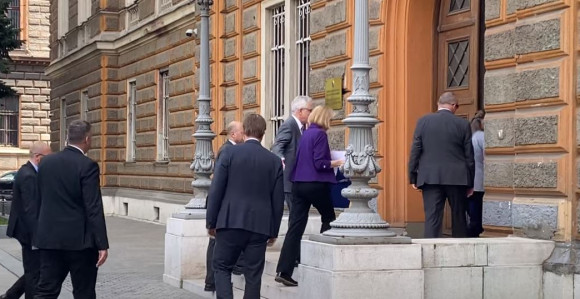 Delegacija SAD stigla u BiH, evo ko ih je dočekao