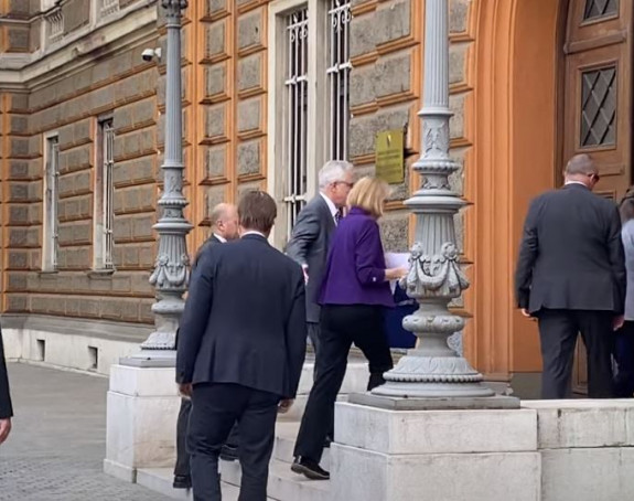 Delegacija SAD stigla u BiH, evo ko ih je dočekao
