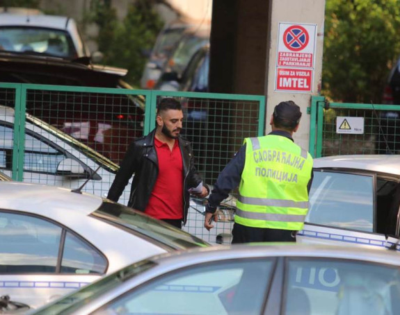 Darko Lazić odveden iz policijske stanice kod sudije za prekršaje!