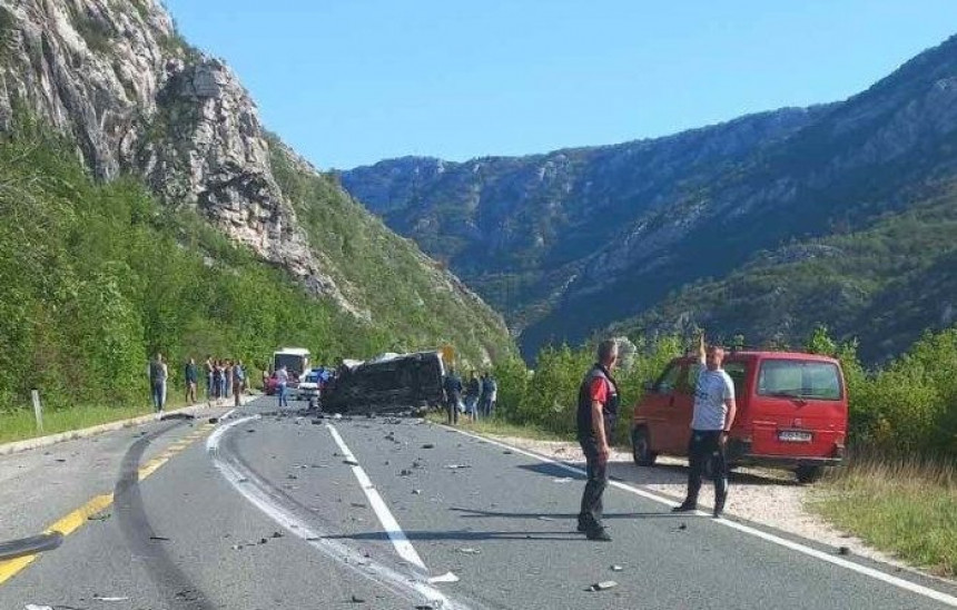 Ogromne gužve prema Mostaru, osam povrijeđenih