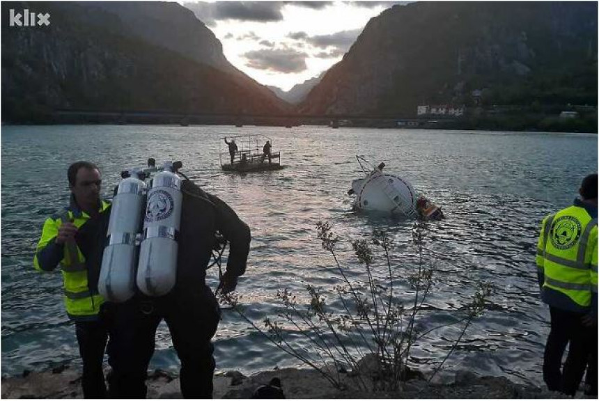Мостар: Из језера извучено тијело возача цистерне
