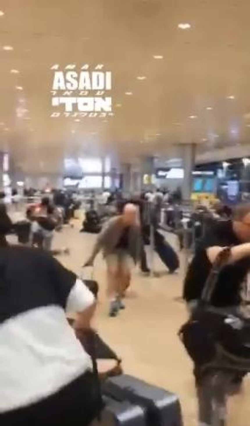 Porodica iz SAD ponijela u torbi bombu (VIDEO)