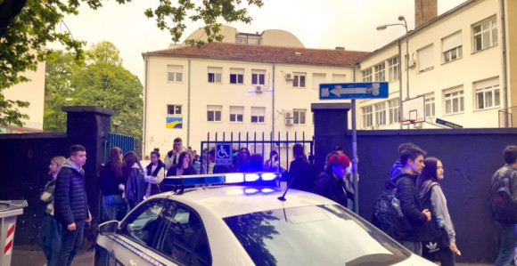 Serija dojava o bombama u 22 škole u Beogradu