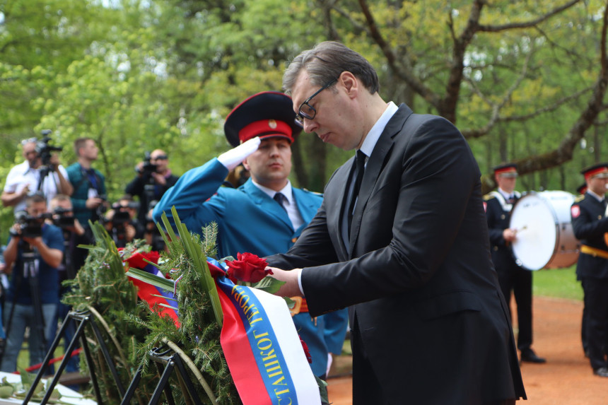 Vučić: Poduhvat uništenja srpskog naroda nije uspio