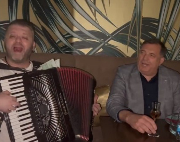 Dodik dobio sedmo unuče, zapjevao ovu pjesmu (VIDEO)
