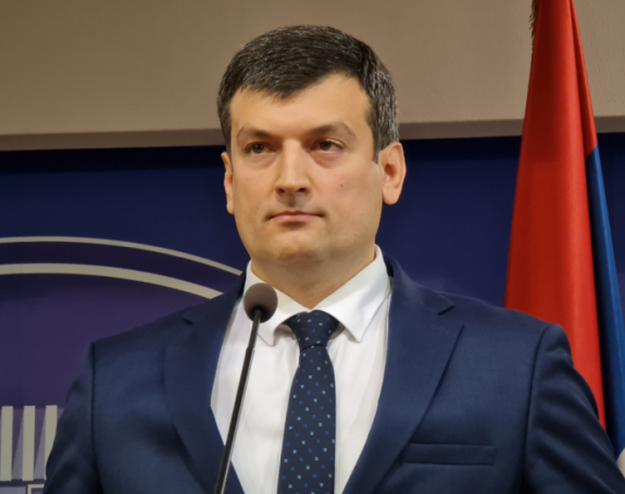Loše mu u SDS-u pa otišao kod Petra Đokića