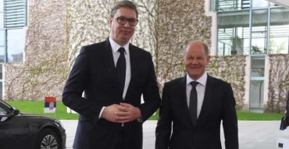 Vučić sa Šolcom o saradnji, regionu, ekonomiji