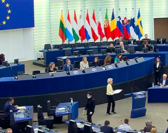 EU odlučila: Prekida se uvoz ruske nafte, Sberbanka isključena iz SWIFT-a