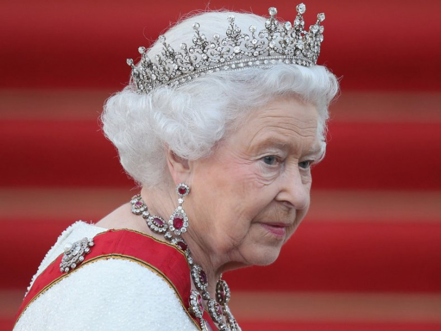 Elizabeta II će propustiti zabave u kraljevskim baštama