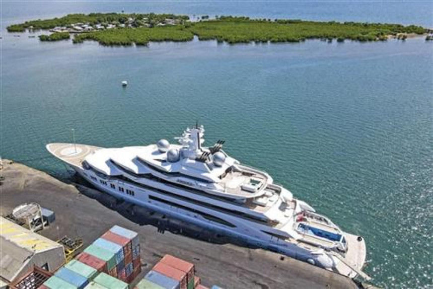Заплијењена јахта руском олигарху од 300 милиона долара