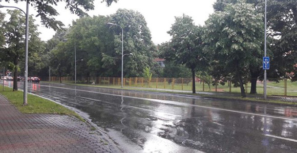 Sutra ujutro slaba kiša, poslije podne pljuskovi