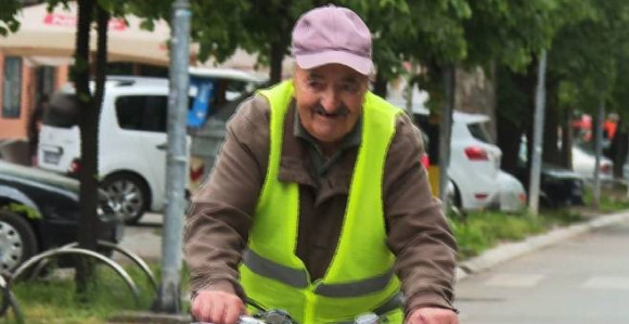 Od S. Mitrovice do Banjaluke biciklom u 90. godini